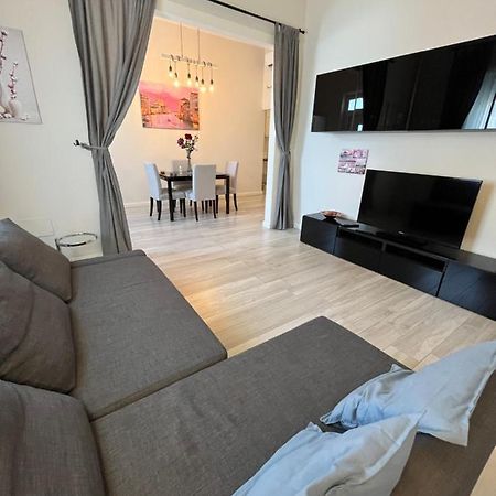 Grazioso Appartamento In Zona Centrale. Монтекатини-Терме Экстерьер фото