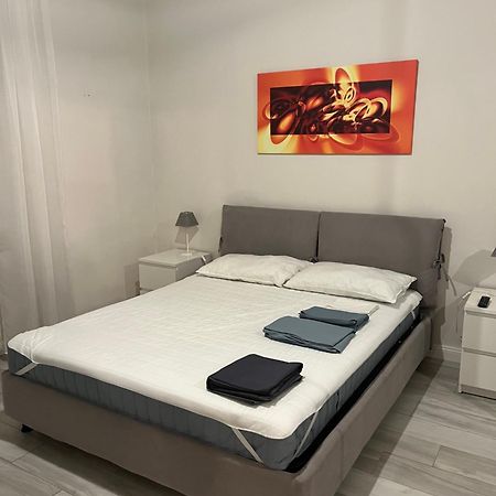 Grazioso Appartamento In Zona Centrale. Монтекатини-Терме Экстерьер фото